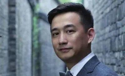 娱乐君吃瓜黄磊是谁,娱乐界“吃瓜群众”的神秘面纱